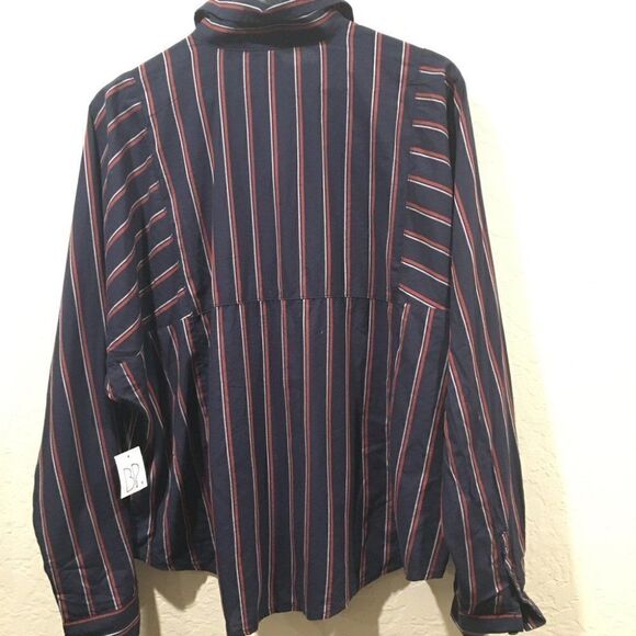 New BP Navy 3/4 button Striped Long Sleeve Top Lg - Picture 2 of 5